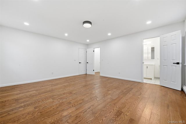 19 Sherwood Court, Ronkonkoma, NY 11779