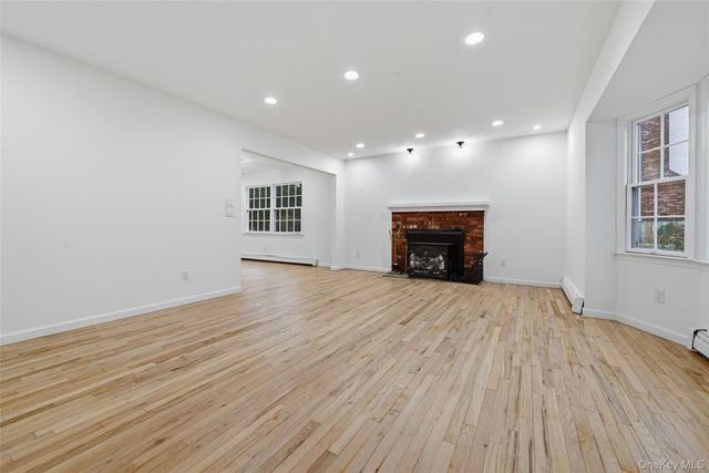 19 Sherwood Court, Ronkonkoma, NY 11779