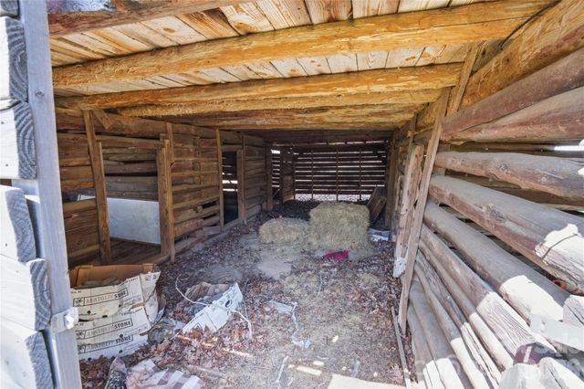 447 Henderson Road, Chesnee, SC 29323