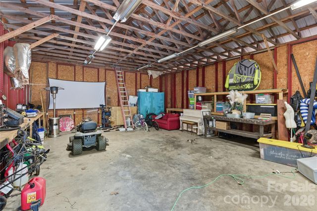 447 Henderson Road, Chesnee, SC 29323