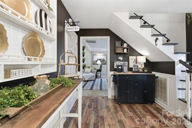 447 Henderson Road, Chesnee, SC 29323