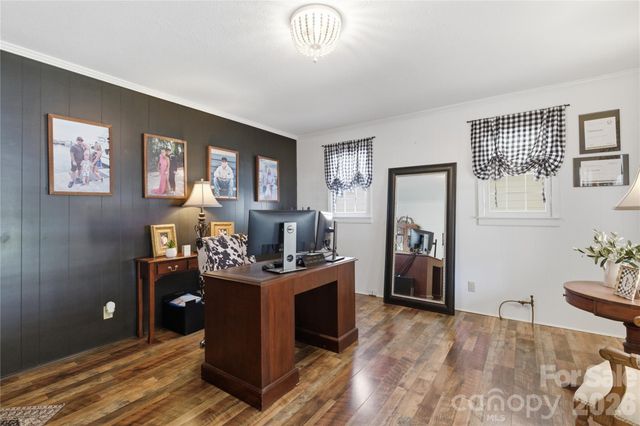 447 Henderson Road, Chesnee, SC 29323