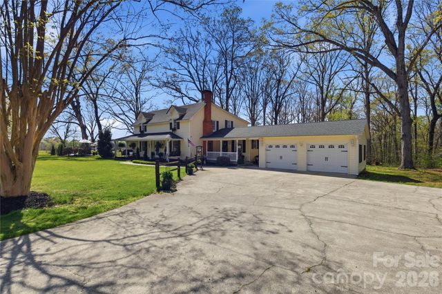 447 Henderson Road, Chesnee, SC 29323