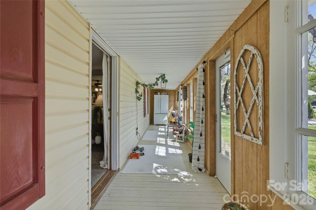 447 Henderson Road, Chesnee, SC 29323