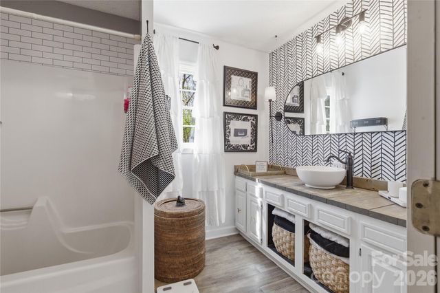 447 Henderson Road, Chesnee, SC 29323