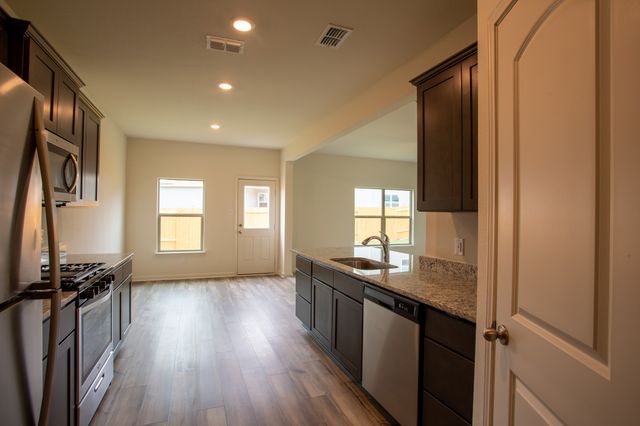 13812 Musselshell Drive, Ponder, TX 76259