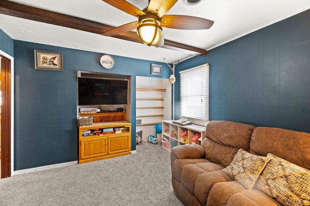 3904 E 26th Street, Des Moines, IA 50317