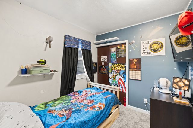 3904 E 26th Street, Des Moines, IA 50317