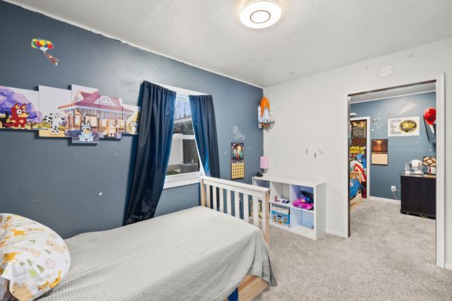 3904 E 26th Street, Des Moines, IA 50317