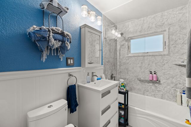 3904 E 26th Street, Des Moines, IA 50317