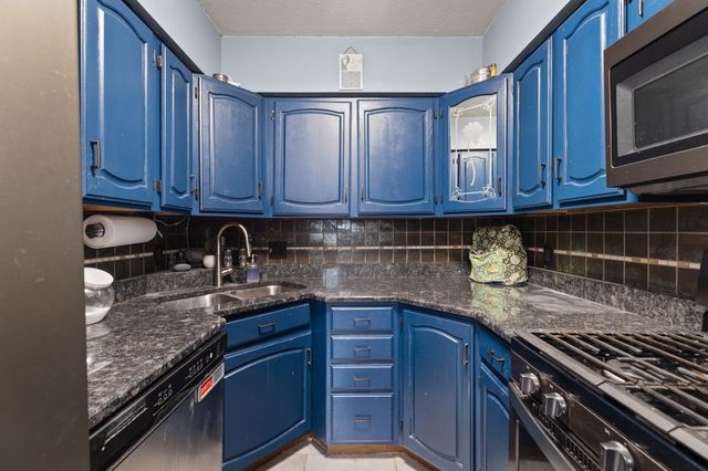 3904 E 26th Street, Des Moines, IA 50317