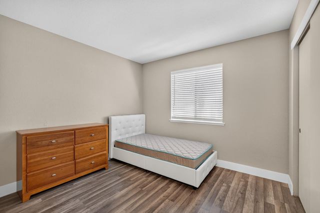 9260 Mantle Ct, Elk Grove, CA 95758