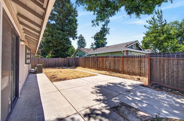 9260 Mantle Ct, Elk Grove, CA 95758