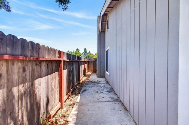 9260 Mantle Ct, Elk Grove, CA 95758