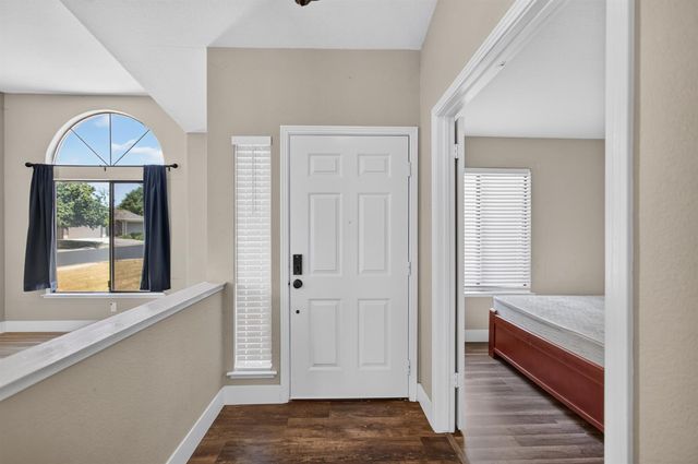9260 Mantle Ct, Elk Grove, CA 95758