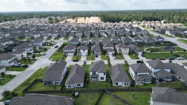 3327 Tavo Ridge Drive, Conroe, TX 77301