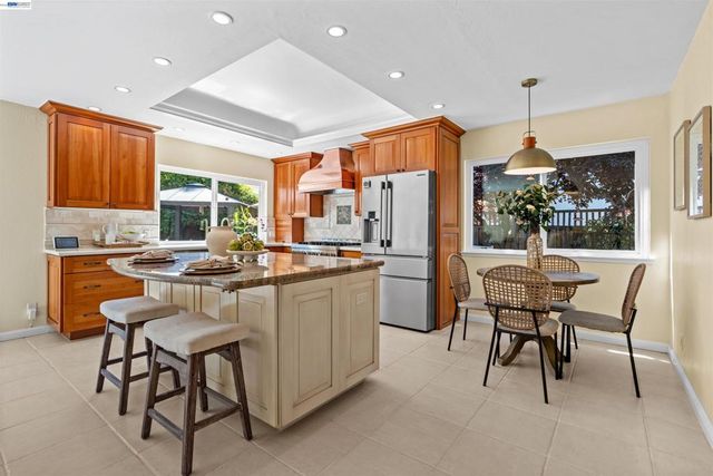 2533 Larrikeet Ct, Pleasanton, CA 94566