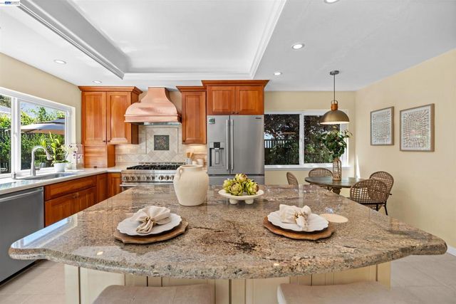 2533 Larrikeet Ct, Pleasanton, CA 94566