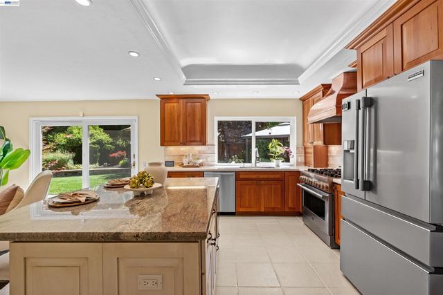 2533 Larrikeet Ct, Pleasanton, CA 94566