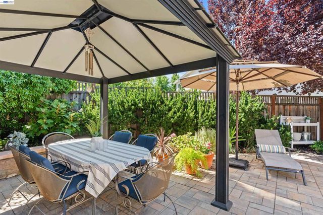 2533 Larrikeet Ct, Pleasanton, CA 94566