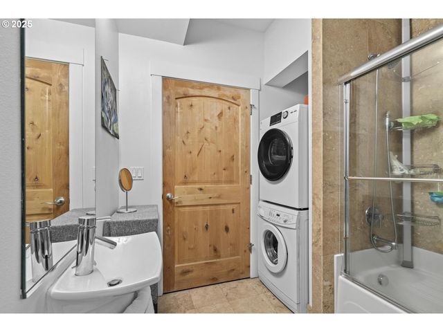 838 Se 38TH Ave 311, Portland, OR 97214