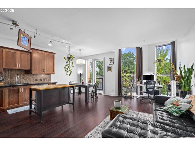 838 Se 38TH Ave 311, Portland, OR 97214