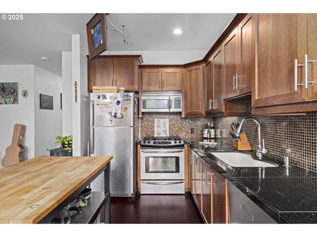 838 Se 38TH Ave 311, Portland, OR 97214