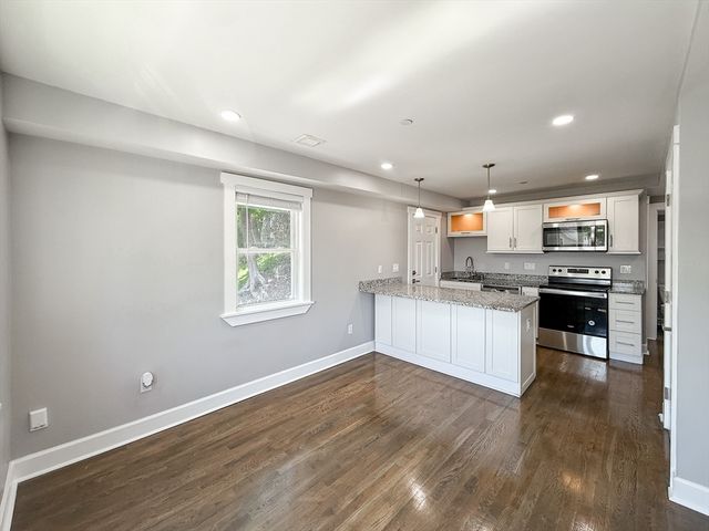 468 Salem St 3, Malden, MA 02148