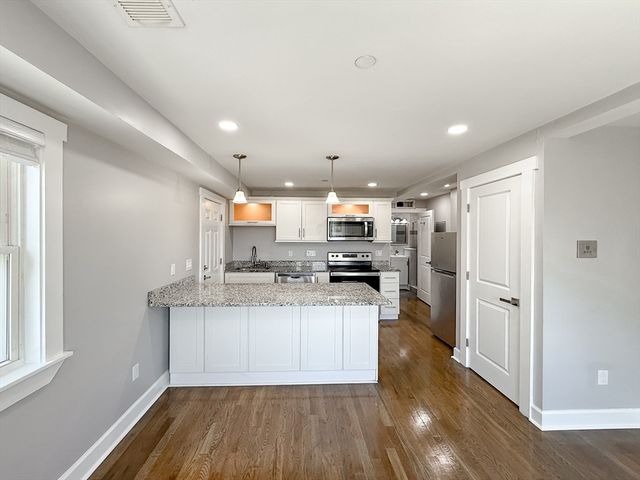 468 Salem St 3, Malden, MA 02148