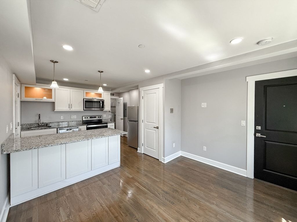 468 Salem St 3, Malden, MA 02148