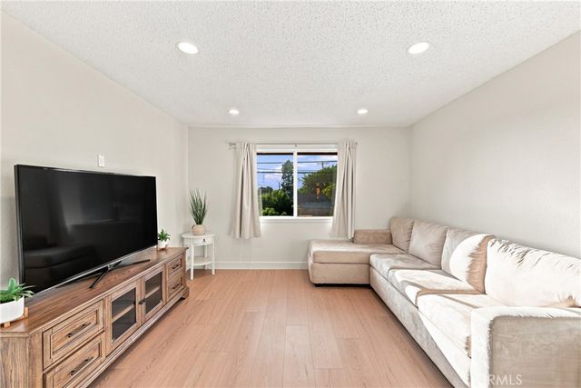 5905 Rosemead, Pico Rivera, CA 90660