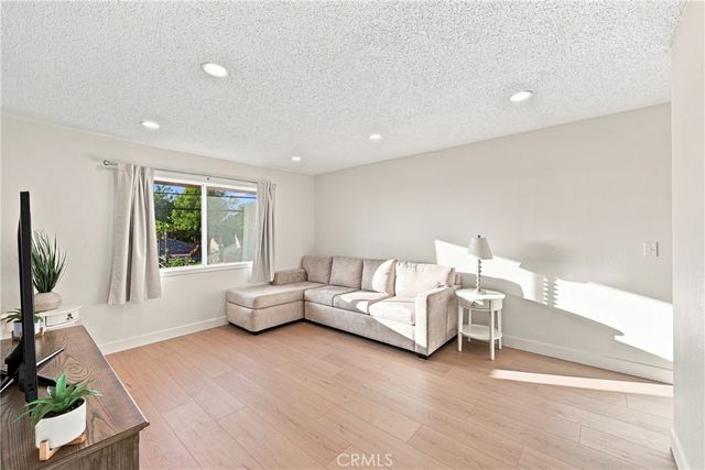5905 Rosemead, Pico Rivera, CA 90660