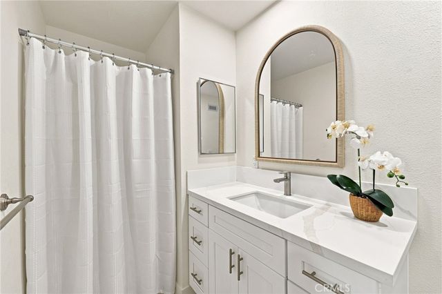 5905 Rosemead, Pico Rivera, CA 90660