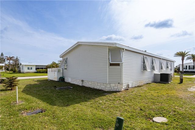 7608 Montauk Avenue T10, Micco, FL 32976