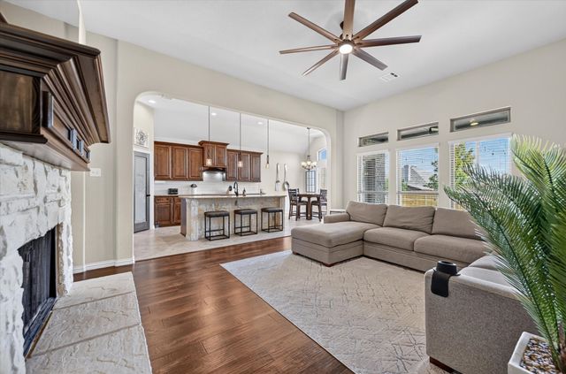 1156 Blue Sky Lane, Burleson, TX 76058