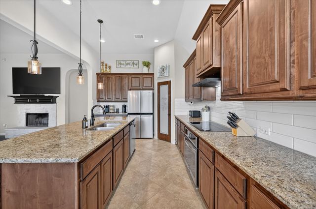 1156 Blue Sky Lane, Burleson, TX 76058