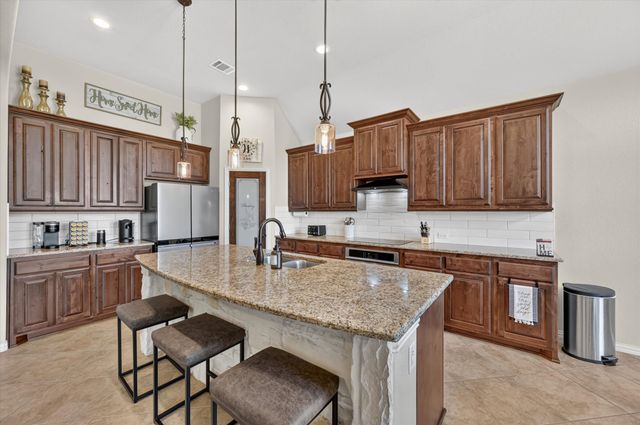 1156 Blue Sky Lane, Burleson, TX 76058
