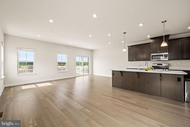 220 CHASE DR, Downingtown, PA 19335