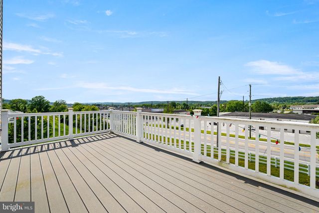 220 CHASE DR, Downingtown, PA 19335