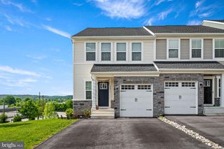 220 CHASE DR, Downingtown, PA 19335