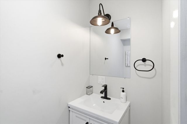1066 Route 103, Newbury, NH 03255