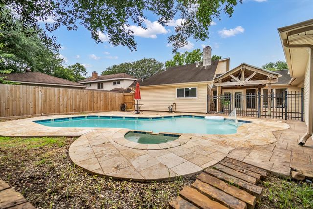 4303 Long Grove Drive, Seabrook, TX 77586