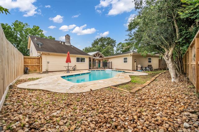 4303 Long Grove Drive, Seabrook, TX 77586