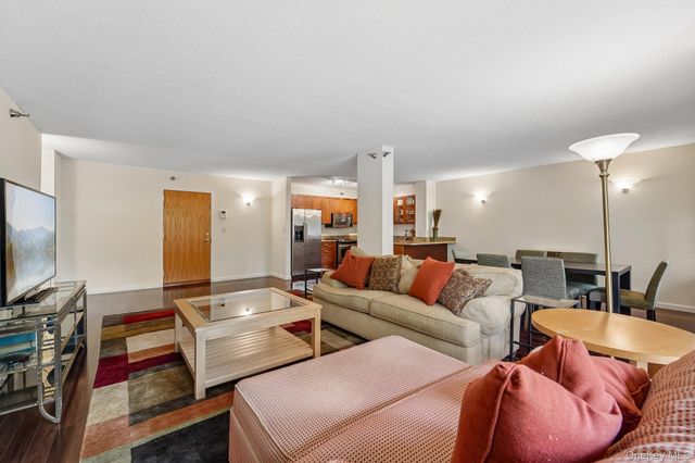 302 Church Street 1C, White Plains, NY 10603