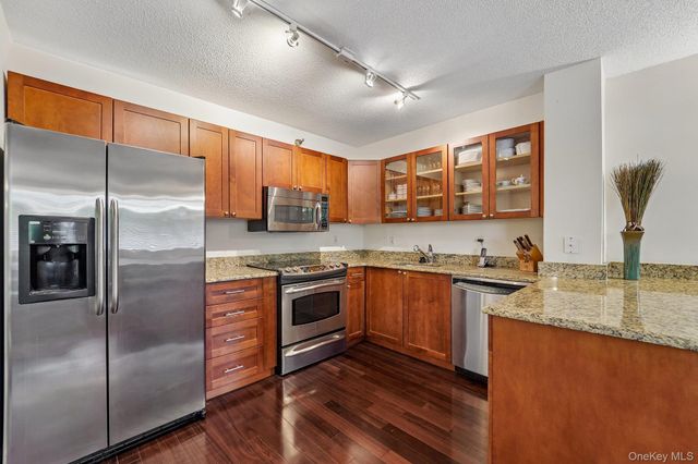 302 Church Street 1C, White Plains, NY 10603