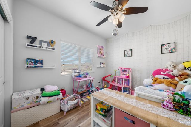 9307 Liberty Island Drive, Bakersfield, CA 93311