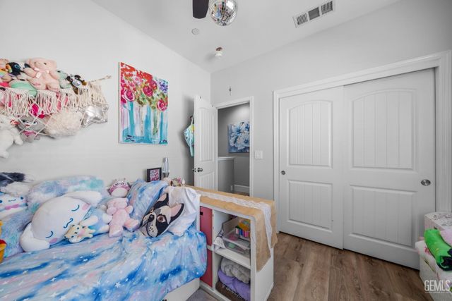 9307 Liberty Island Drive, Bakersfield, CA 93311