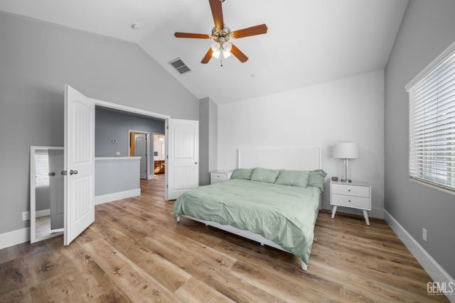 9307 Liberty Island Drive, Bakersfield, CA 93311
