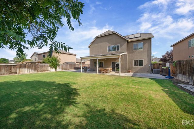 9307 Liberty Island Drive, Bakersfield, CA 93311