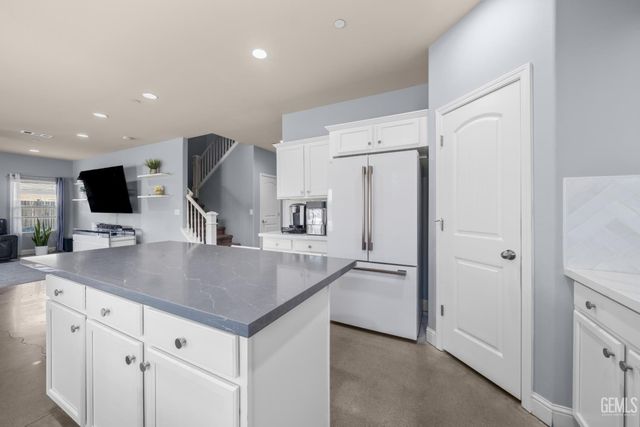 9307 Liberty Island Drive, Bakersfield, CA 93311